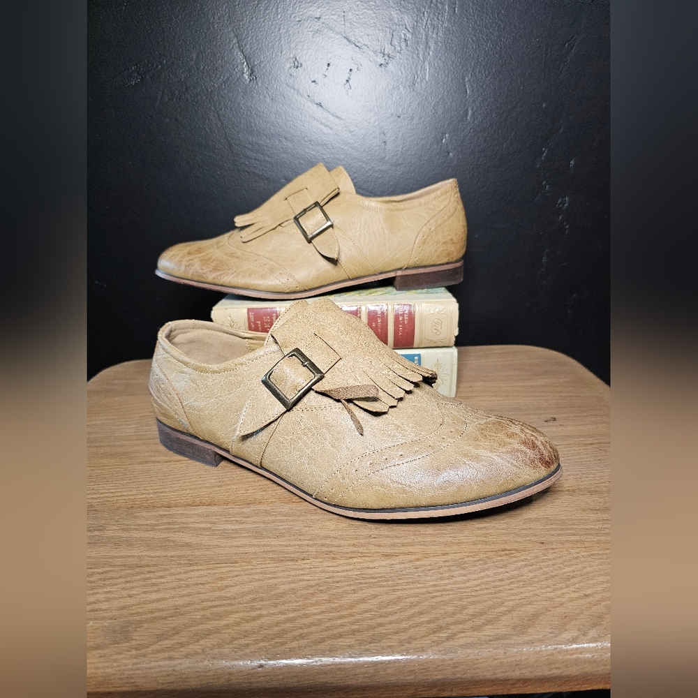 Jacobies Tan Leather Women's Loafers with Buckle and Fringe Size 10